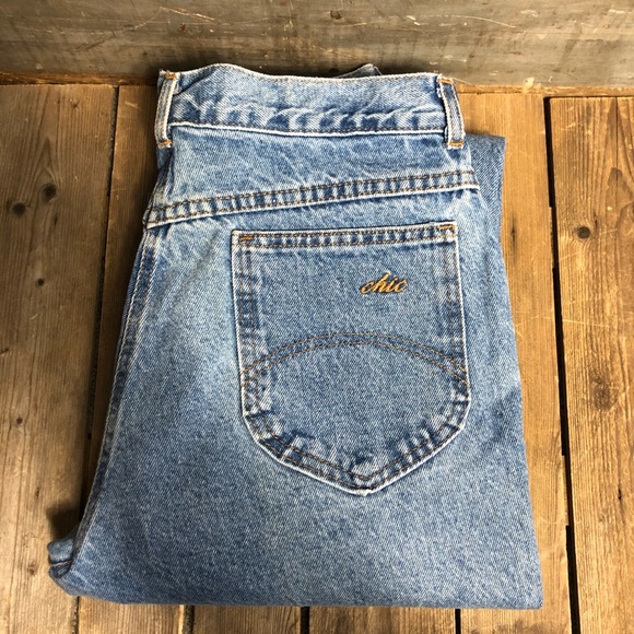 Vintage Denim - Sexy Vintage Chic High Waisted Light Wash Jeans